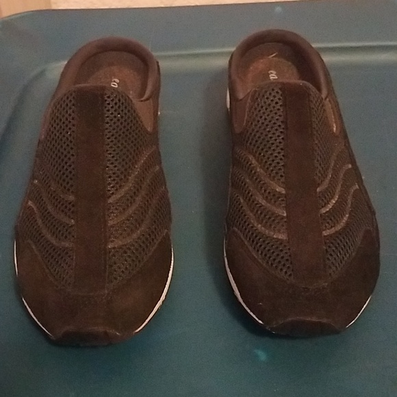 Easyspirit brand ladies slip ons 7.5 shoes - Picture 3 of 7